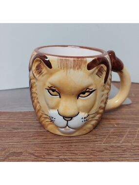 Life-like Ceramic Lion Face Mug